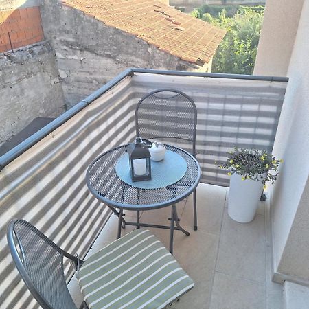 Apartman Laura M Vodice Zewnętrze zdjęcie