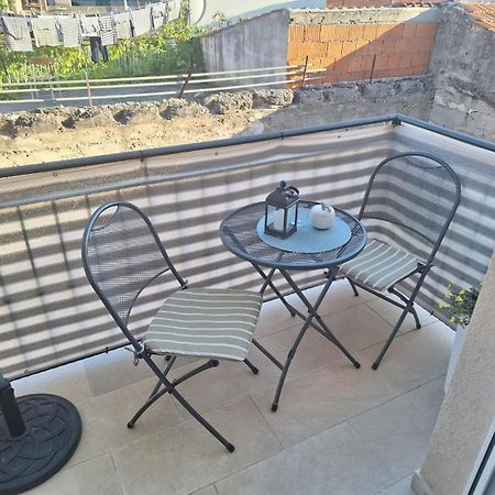 Apartman Laura M Vodice Zewnętrze zdjęcie