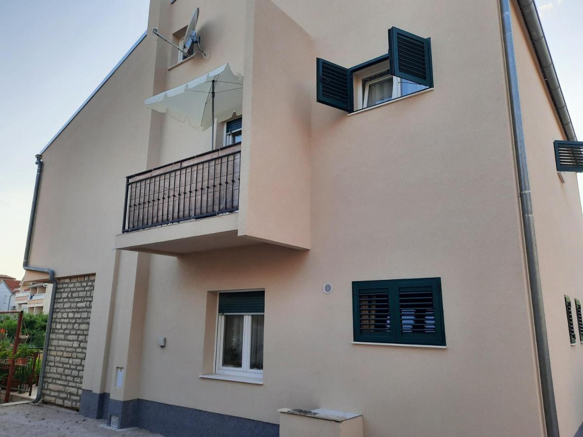 Apartman Laura M Vodice Zewnętrze zdjęcie