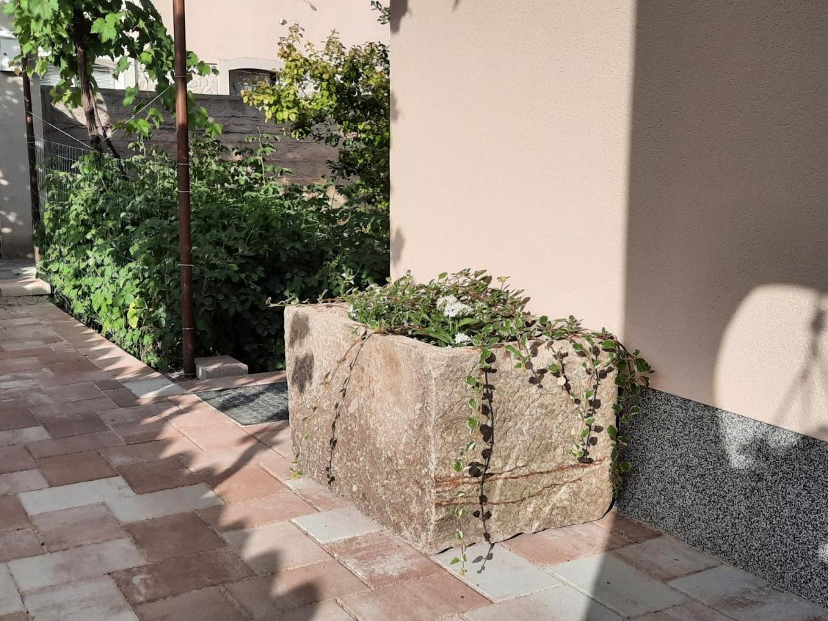 Apartman Laura M Vodice Zewnętrze zdjęcie