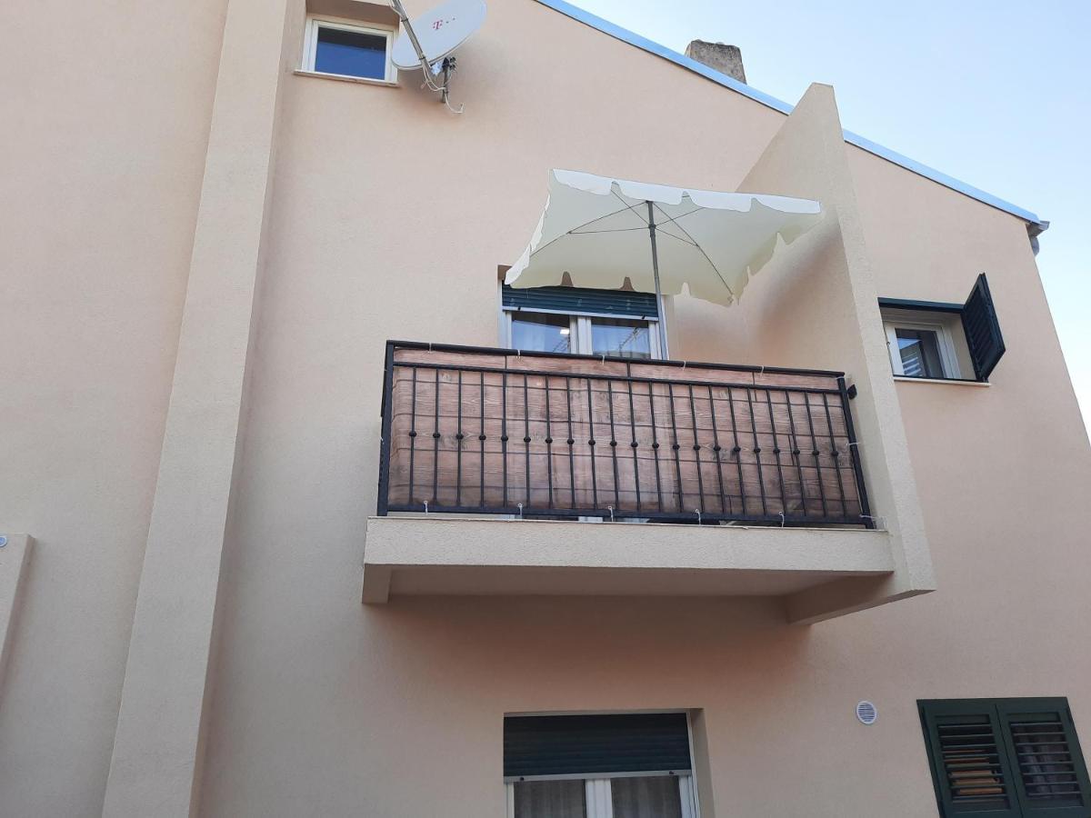 Apartman Laura M Vodice Zewnętrze zdjęcie