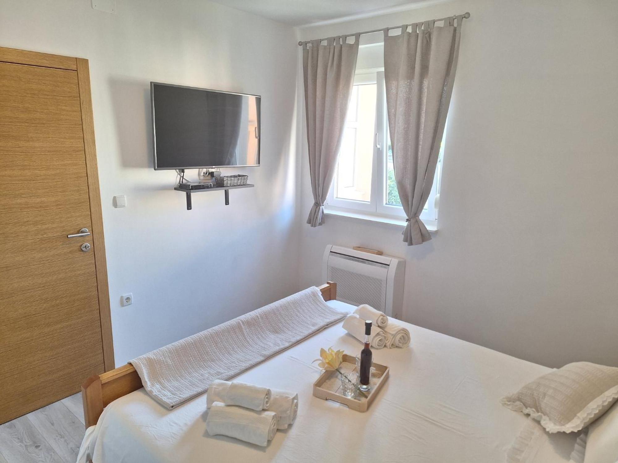Apartman Laura M Vodice Zewnętrze zdjęcie
