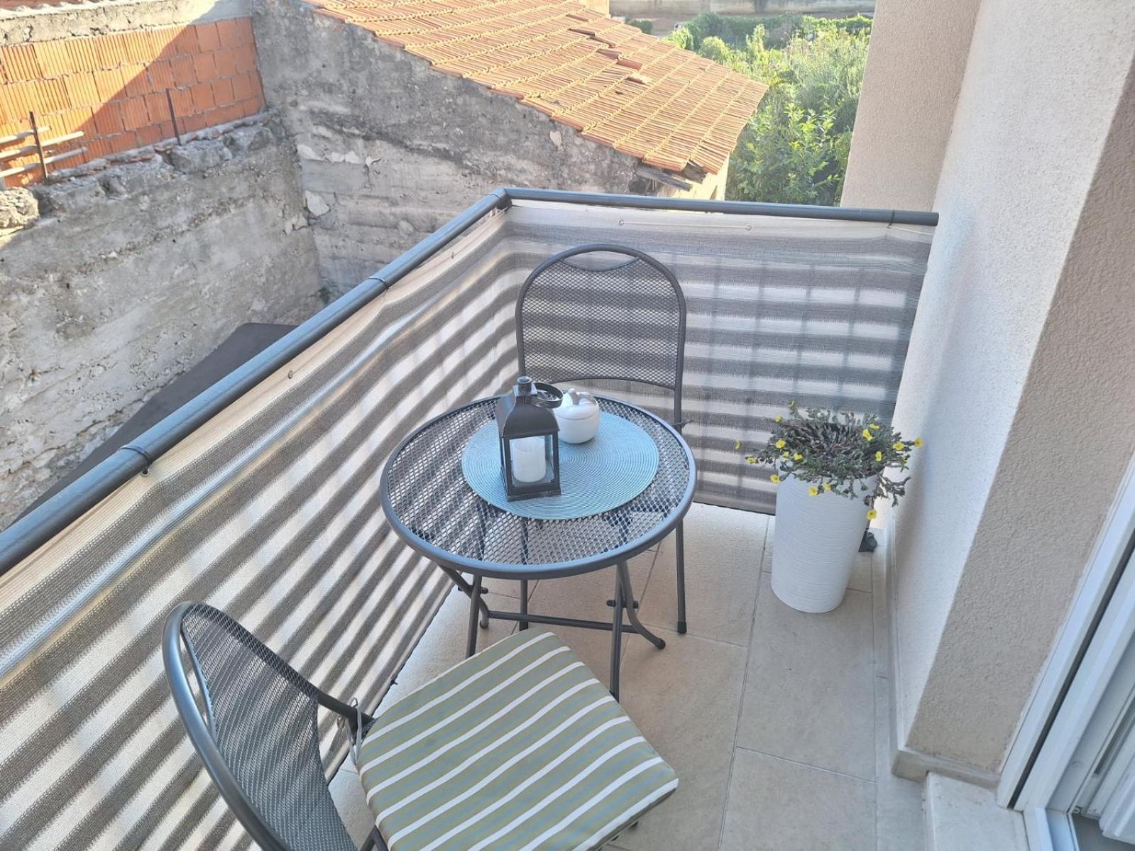 Apartman Laura M Vodice Zewnętrze zdjęcie